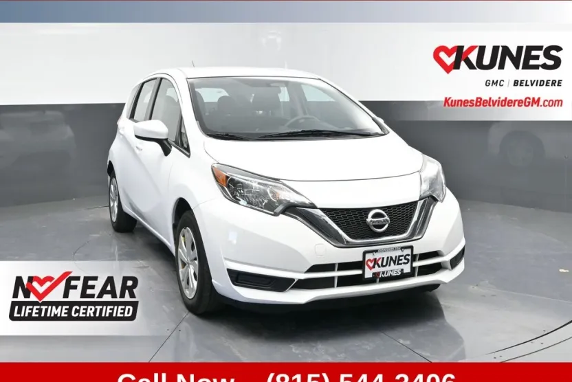 2019 Nissan Versa Note SV photo 1