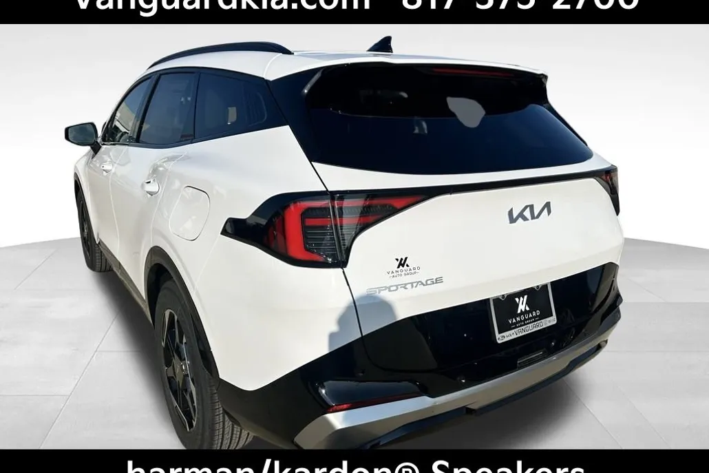 2026 Kia Sportage SX photo 1
