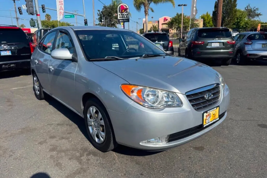 2009 Hyundai Elantra GLS photo 1