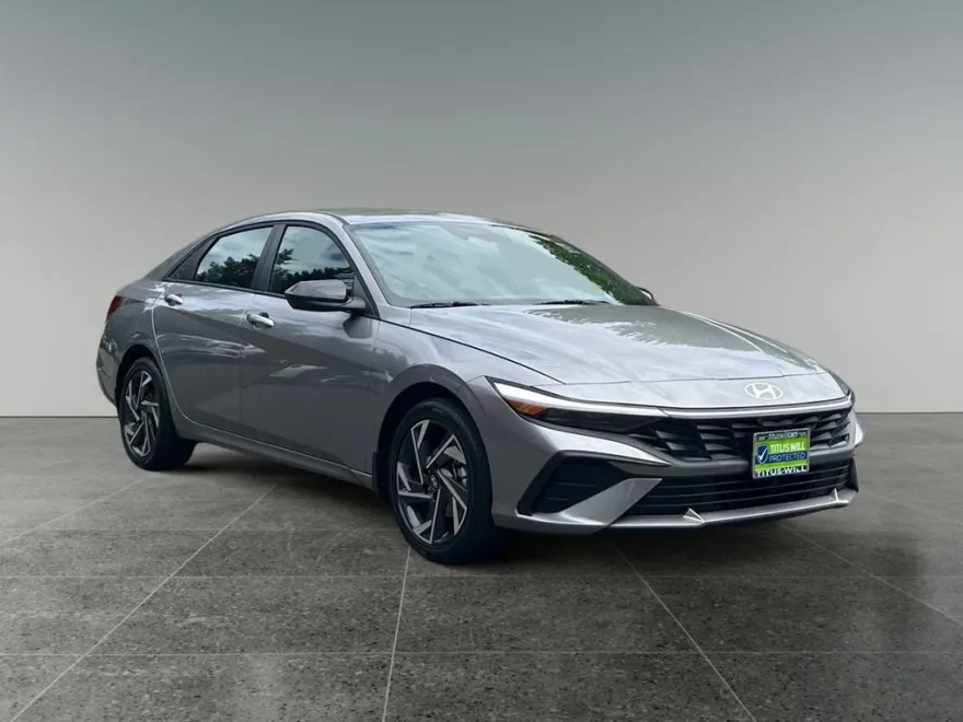 2025 Hyundai Elantra Hybrid SEL Sport photo 1