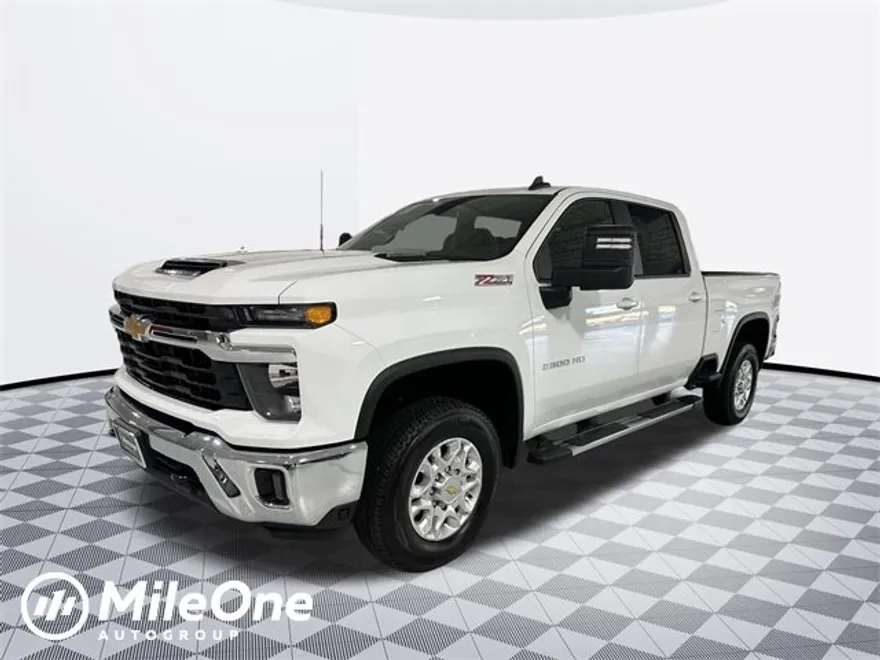 2024 Chevrolet Silverado 2500HD LT photo 1