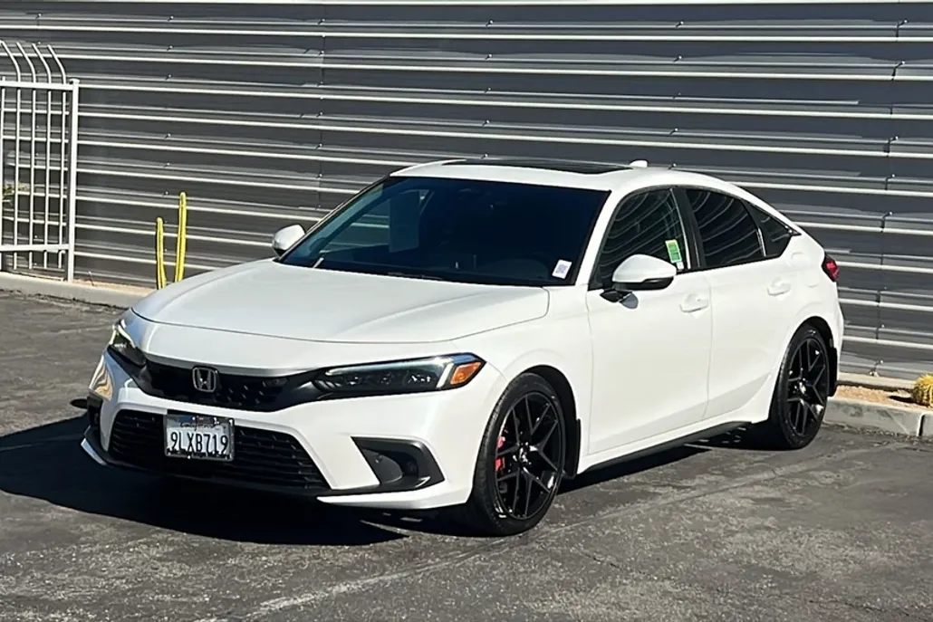 2024 Honda Civic Sport Touring photo 1