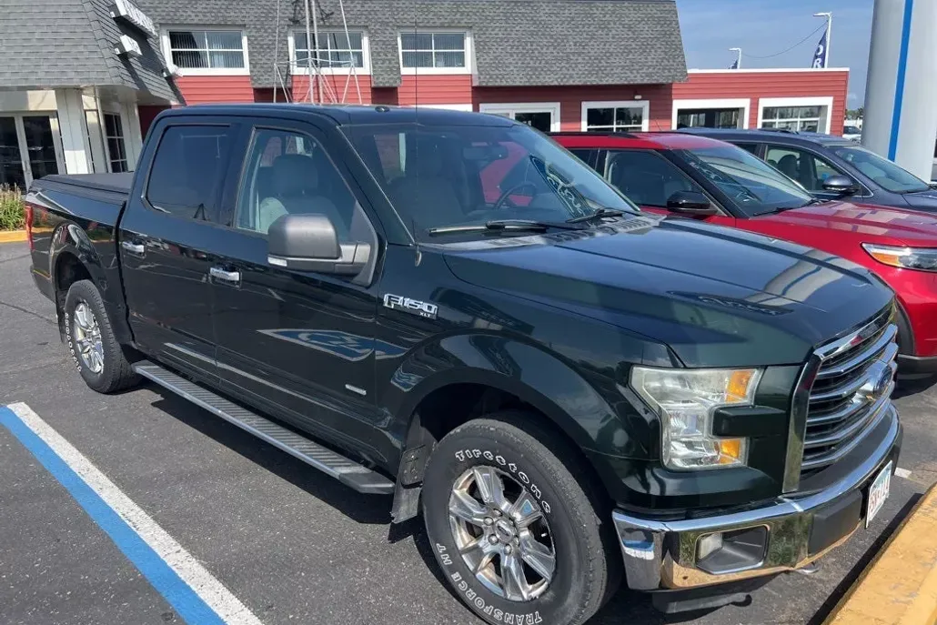 2015 Ford F-150 XLT photo 1