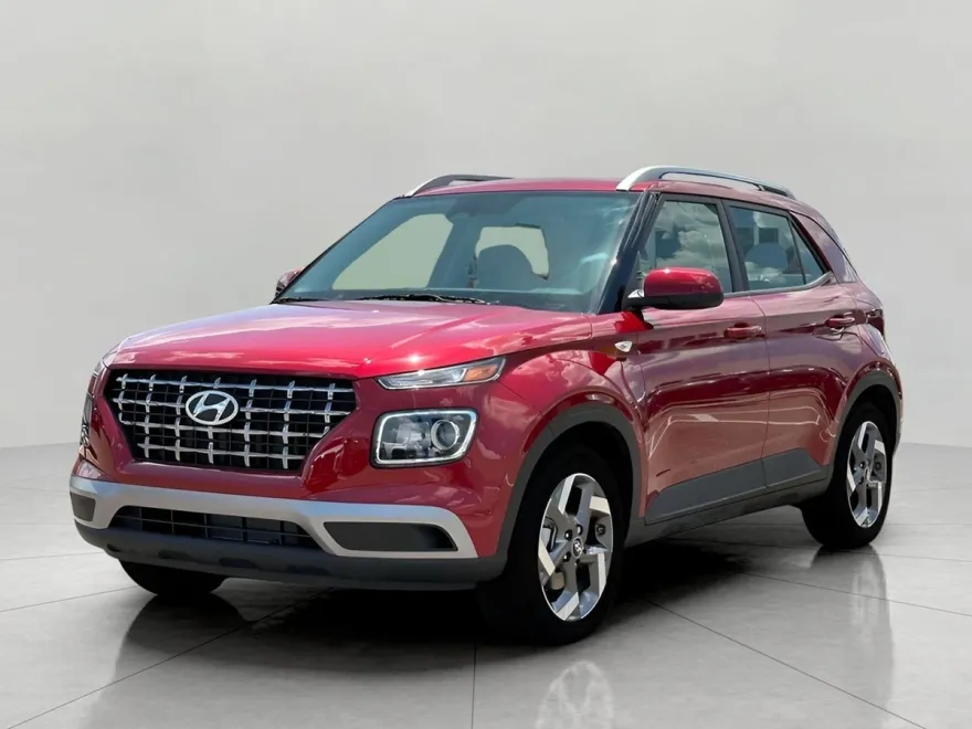 2025 Hyundai Venue SEL photo 1