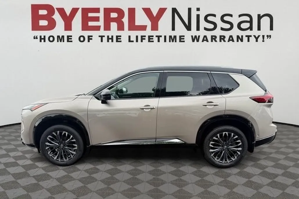 2026 Nissan Rogue Platinum photo 1