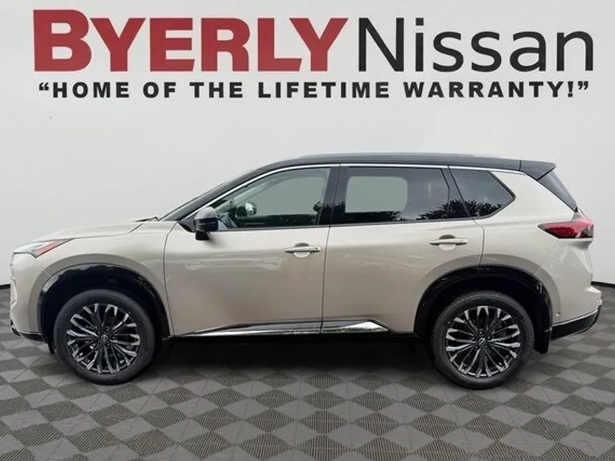 2026 Nissan Rogue Platinum photo 1
