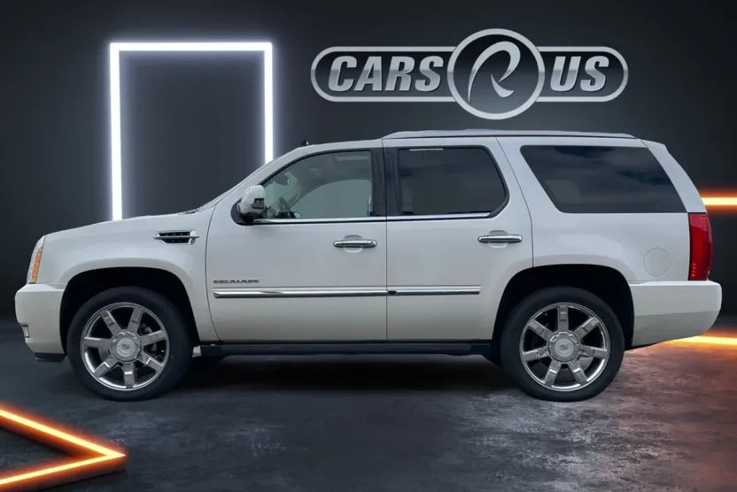 2012 Cadillac Escalade Luxury photo 1
