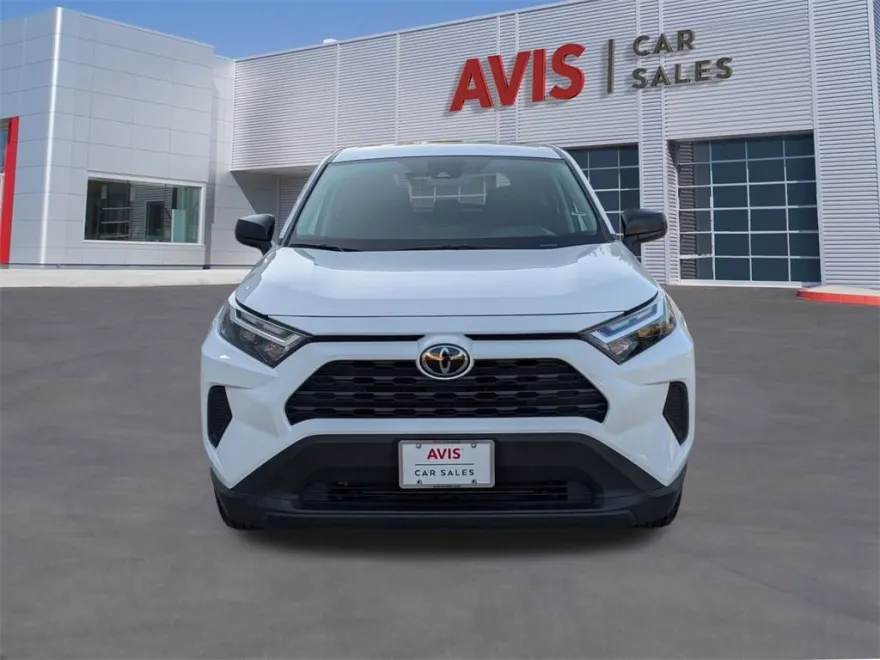 2025 Toyota RAV4 LE photo 1
