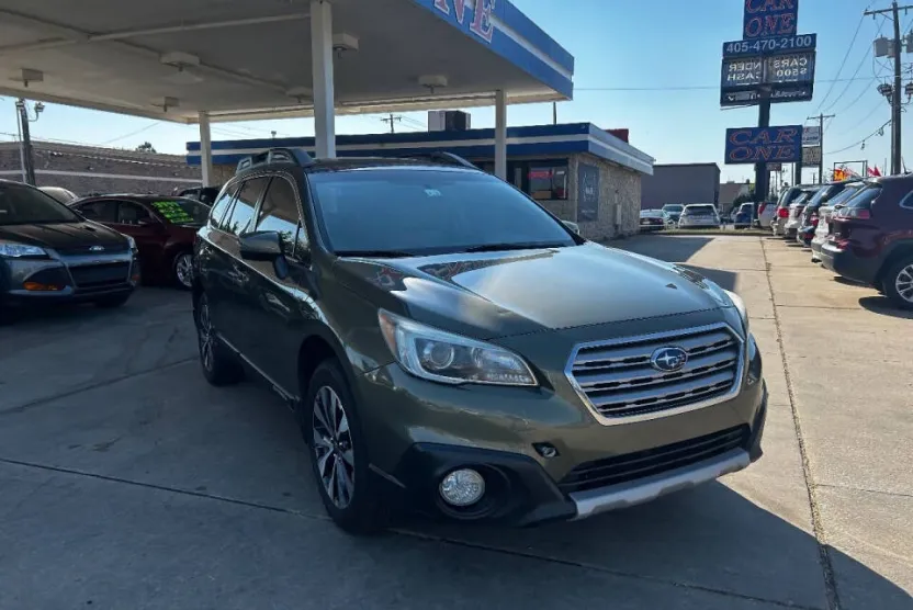 2015 Subaru Outback 2.5i Limited photo 1