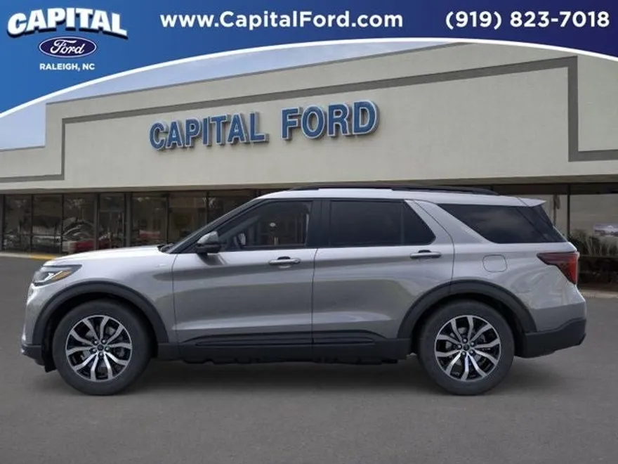2025 Ford Explorer ST-Line photo 1