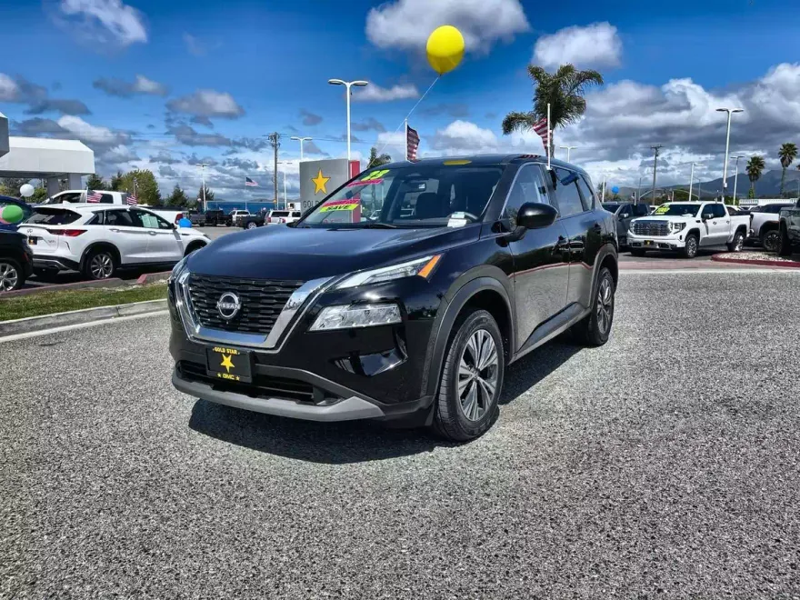 2023 Nissan Rogue SV photo 1