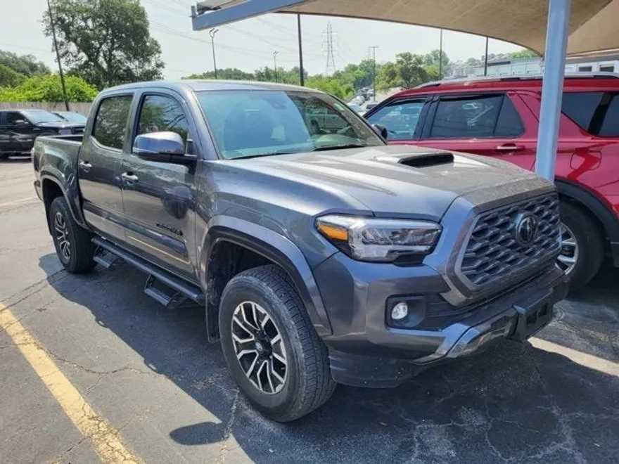 2023 Toyota Tacoma TRD Sport photo 1