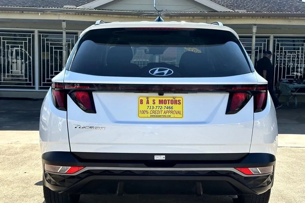 2024 Hyundai Tucson SEL photo 1