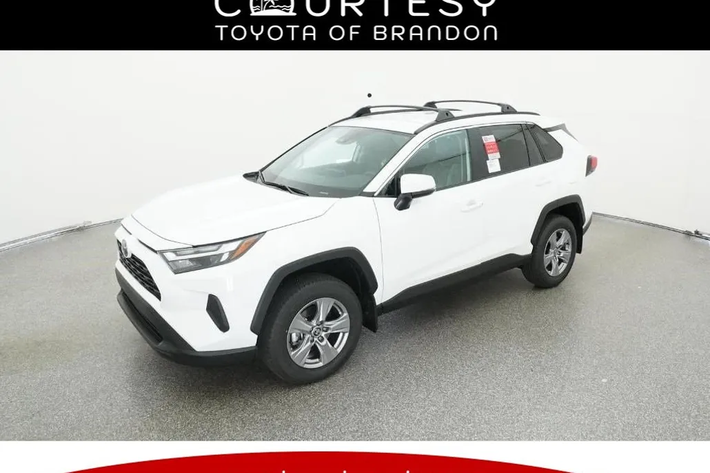 2025 Toyota RAV4 XLE photo 1
