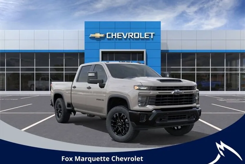 2026 Chevrolet Silverado Custom photo 1