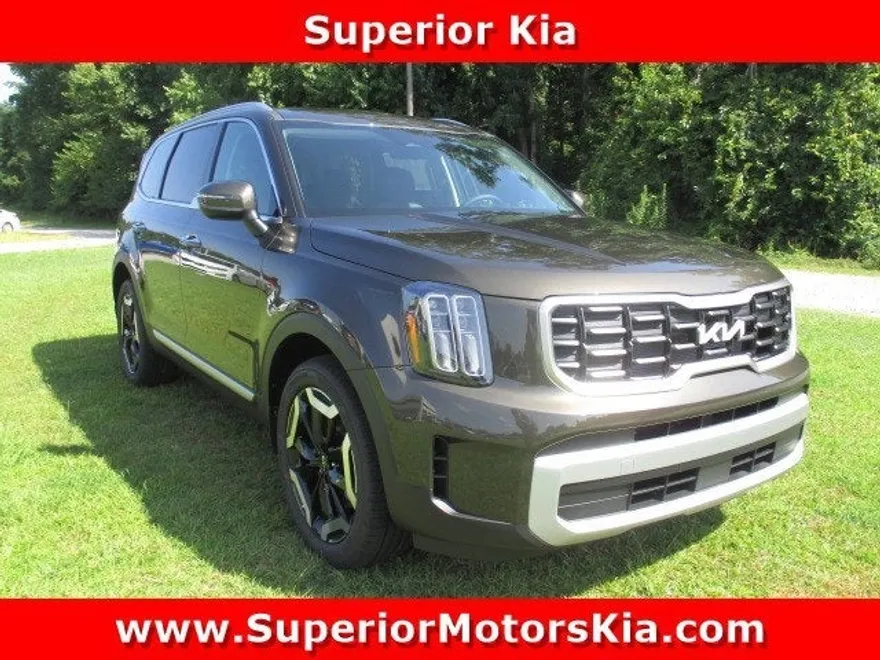2025 Kia Telluride S photo 1