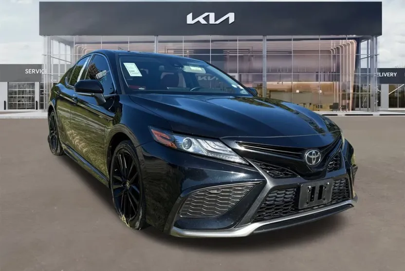 2021 Toyota Camry XSE photo 1