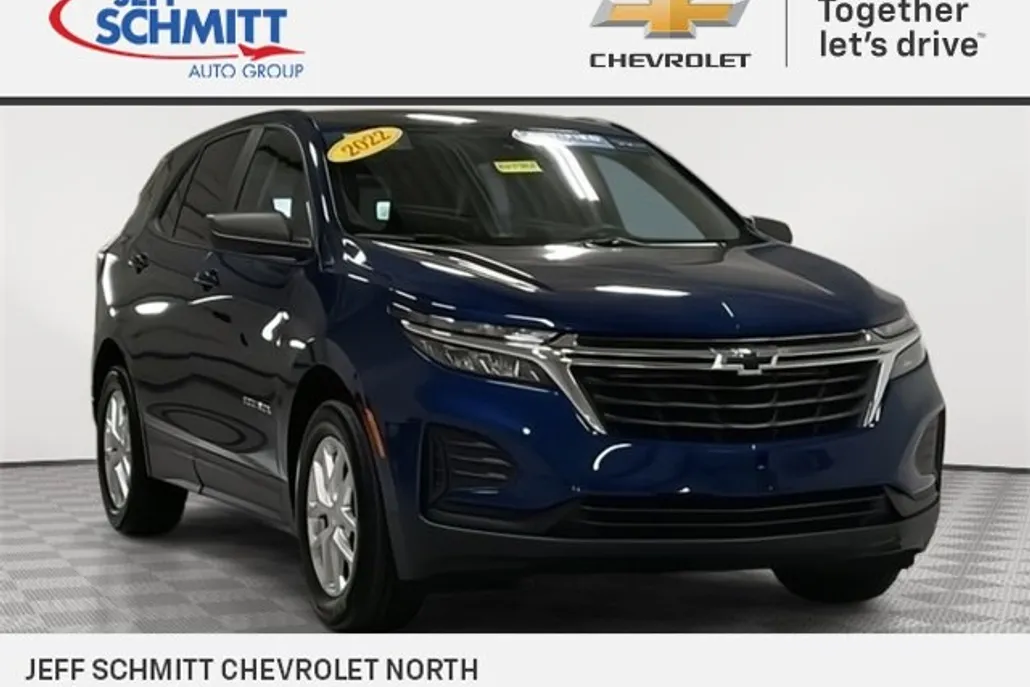 2022 Chevrolet Equinox LS photo 1