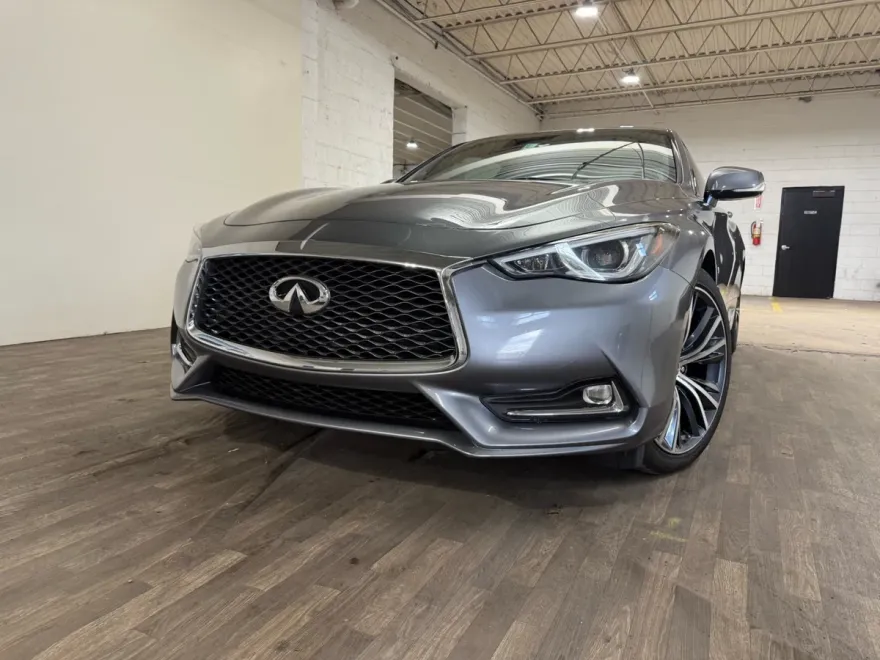 2017 Infiniti Q60 3.0t Premium photo 1