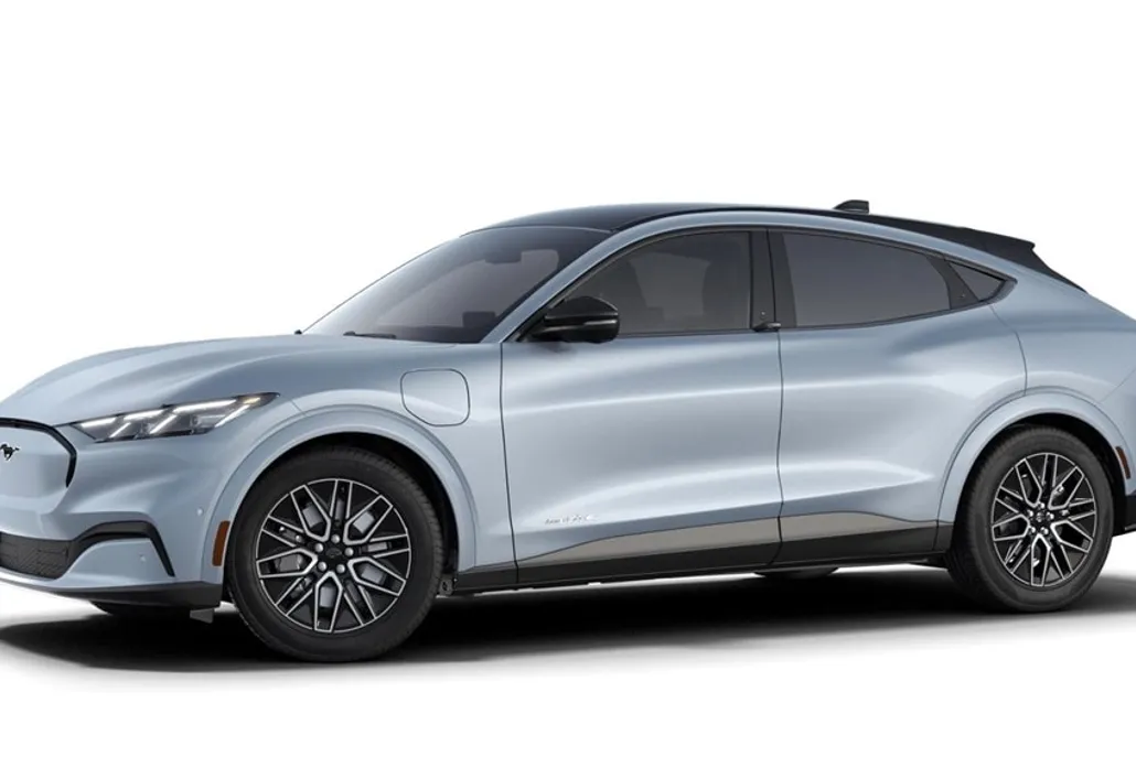 2025 Ford Mustang Mach-E Premium photo 1