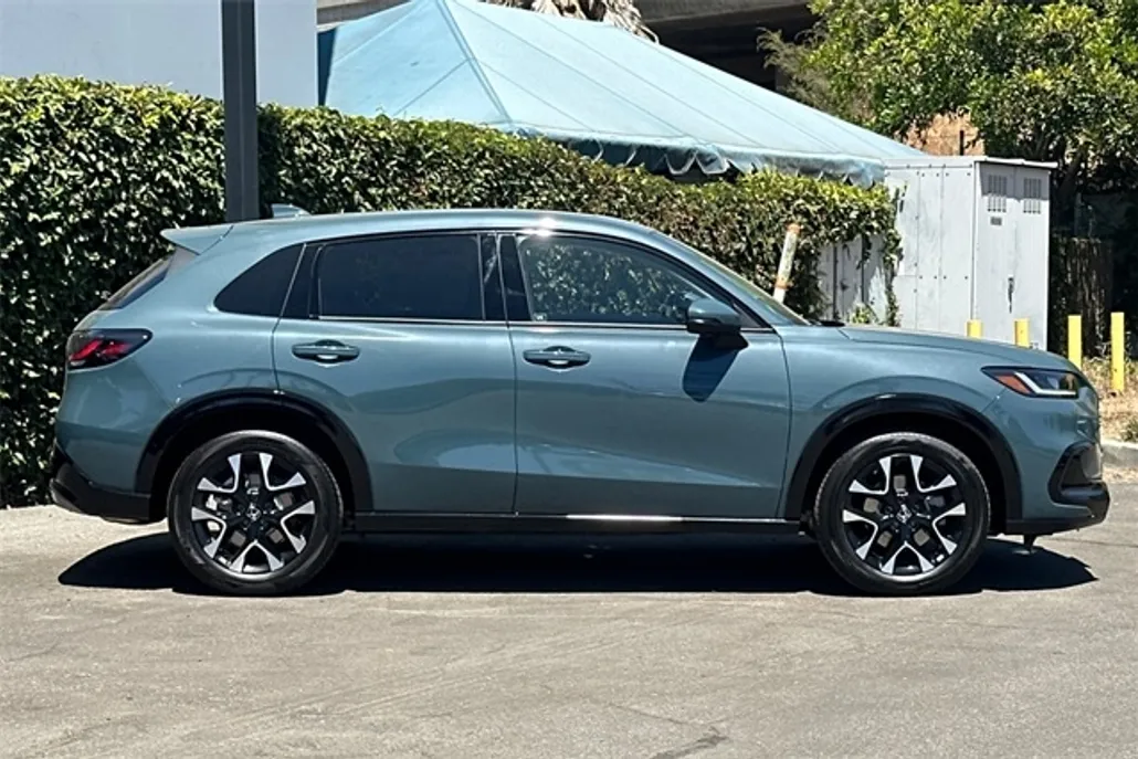 2026 Honda HR-V 2WD EX-L photo 1