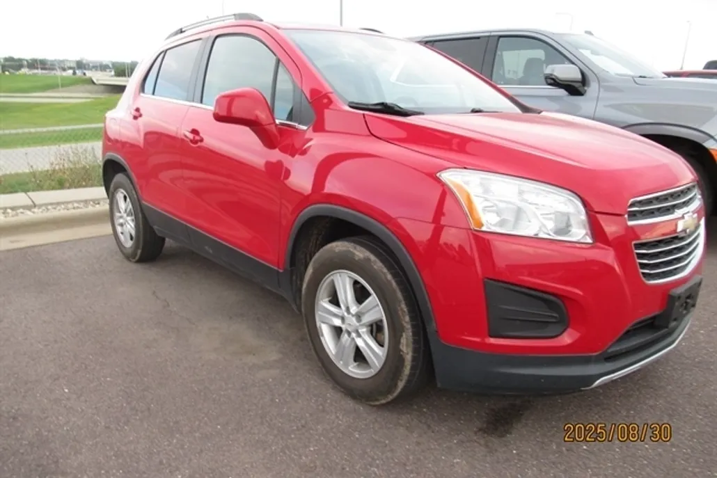 2016 Chevrolet Trax LT photo 1
