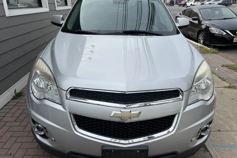 2016 Chevrolet Traverse 1LT photo 1