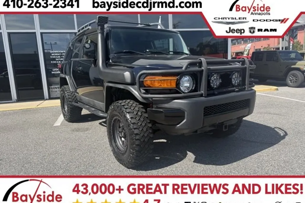 2013 Toyota FJ Cruiser Base photo 1