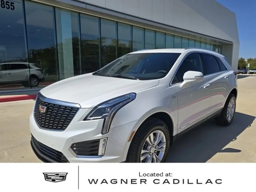 2025 Cadillac XT5 Luxury photo 1