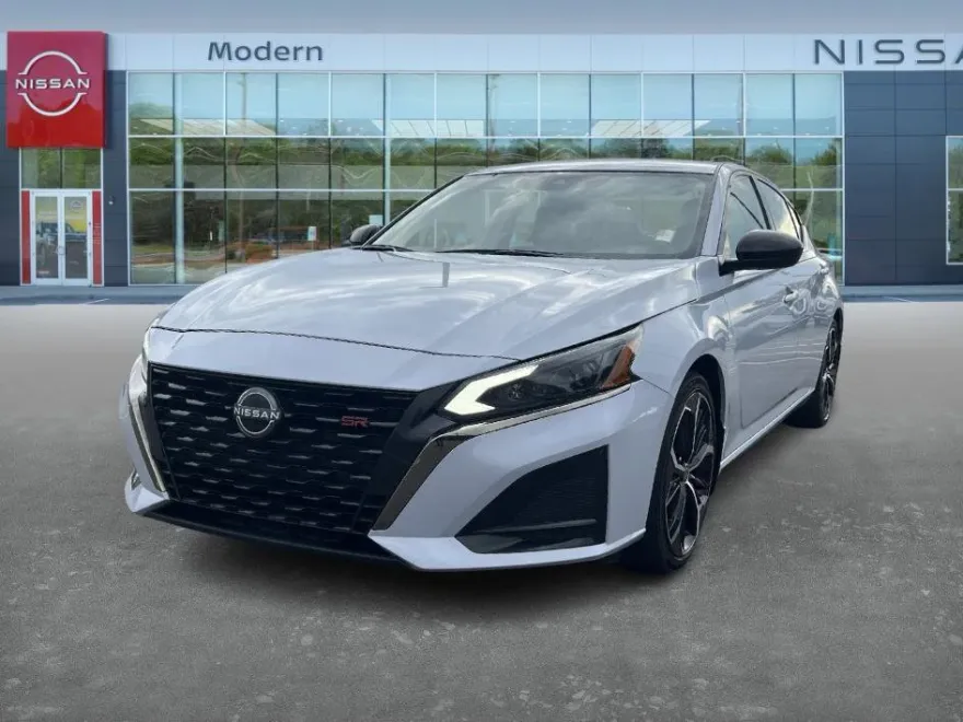 2024 Nissan Altima 2.5 SR photo 1