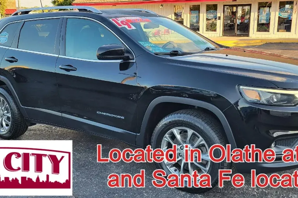 2019 Jeep Cherokee Latitude photo 1