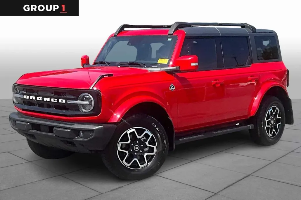 2024 Ford Bronco Outer Banks photo 1