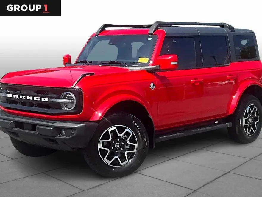 2024 Ford Bronco Outer Banks photo 1