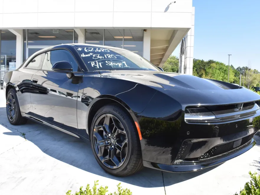 2025 Dodge Charger Daytona R/T AWD photo 1
