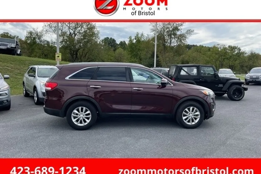 2017 Kia Sorento LX photo 1