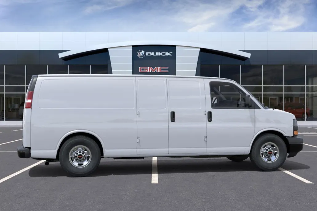 2025 Gmc Savana Cargo 3500 photo 1
