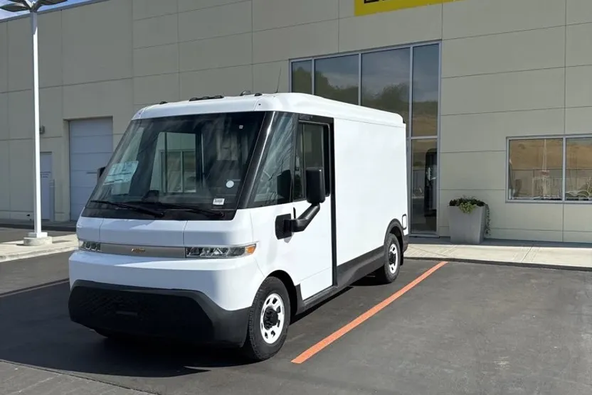 2025 Chevrolet BrightDrop 400 photo 1