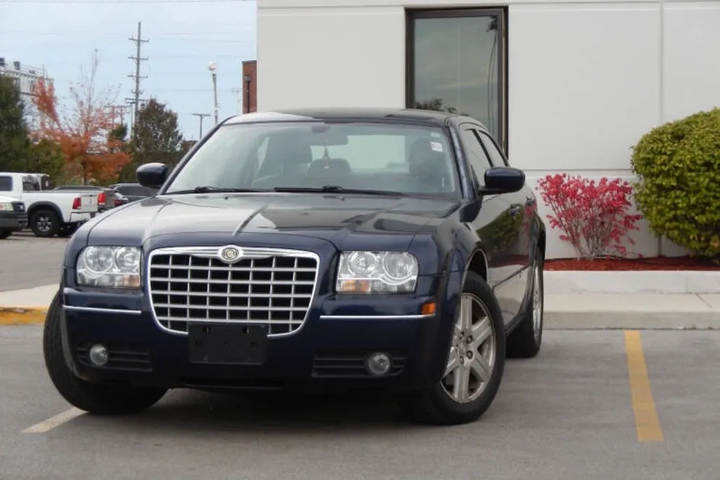 2005 Chrysler 300 Touring photo 1