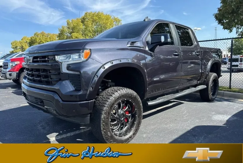 2023 Chevrolet Silverado 1500 RST photo 1