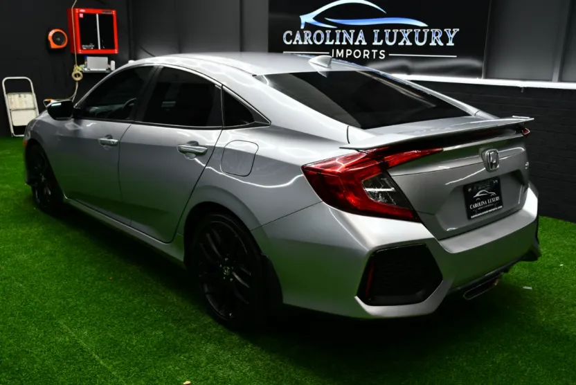 2019 Honda Civic Si photo 1