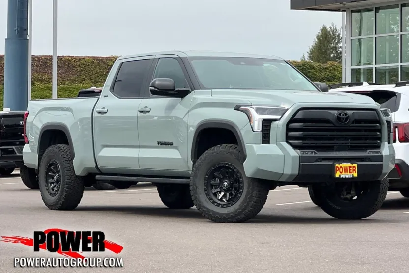2024 Toyota Tundra SR5 photo 1
