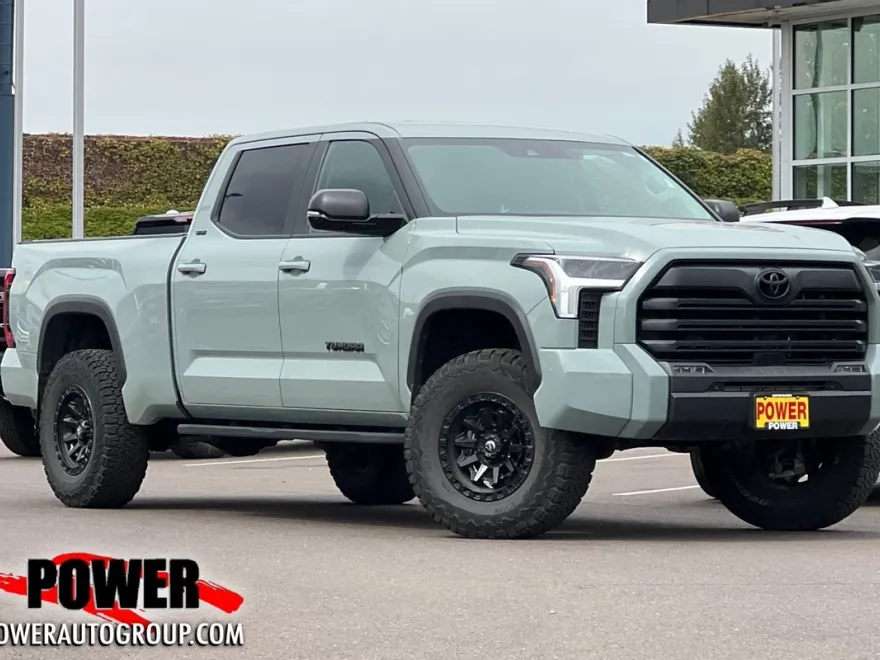 2024 Toyota Tundra SR5 photo 1