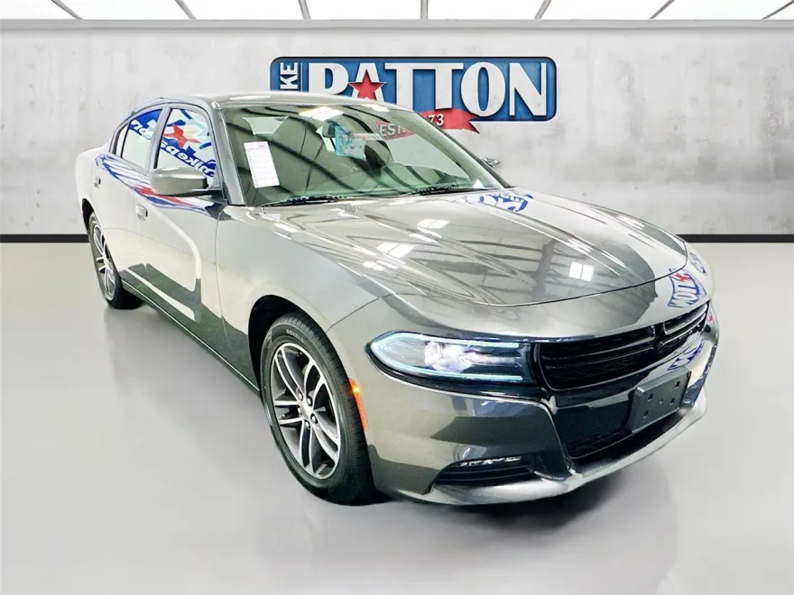 2019 Dodge Charger SXT photo 1