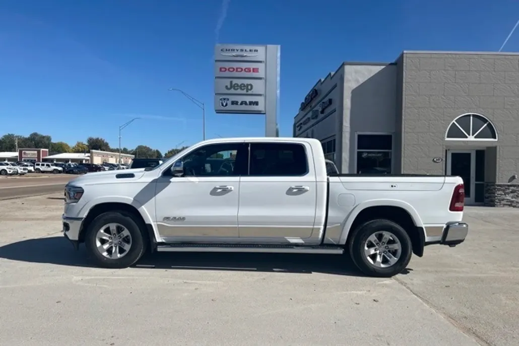 2022 Ram 1500 Laramie photo 1
