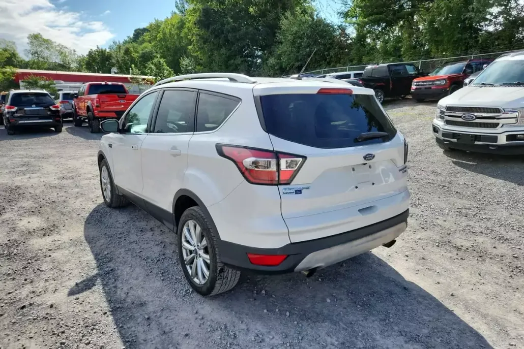 2017 Ford Escape Titanium photo 1