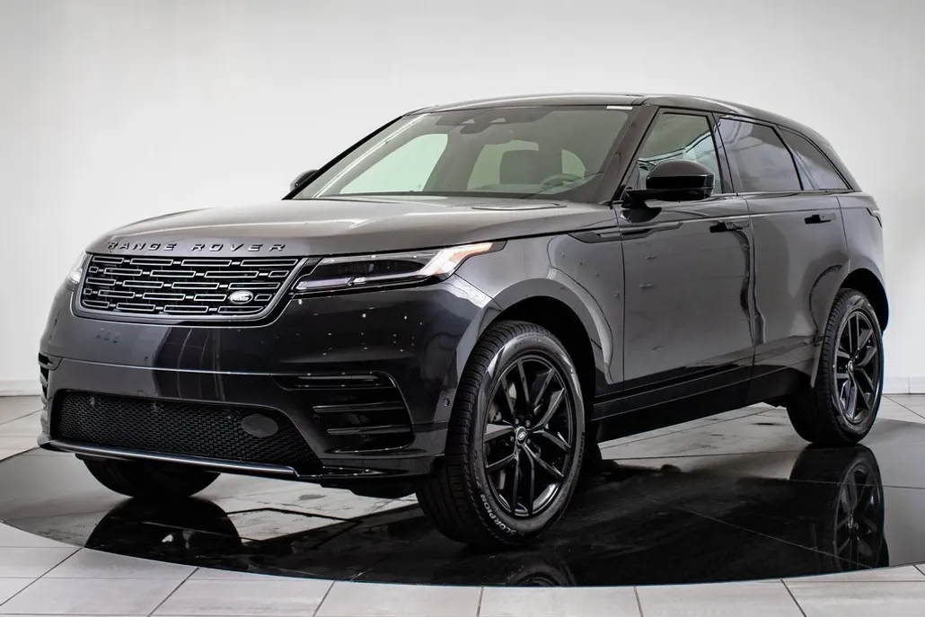 2026 Land Rover Range Rover Velar SE photo 1