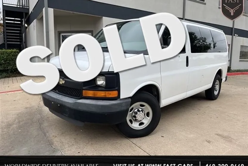 2011 Chevrolet Express LS 2500 photo 1