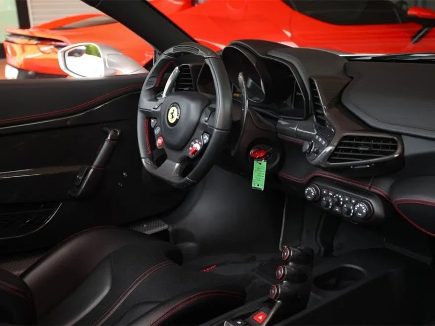 2015 Ferrari 458 Spider Base photo 44