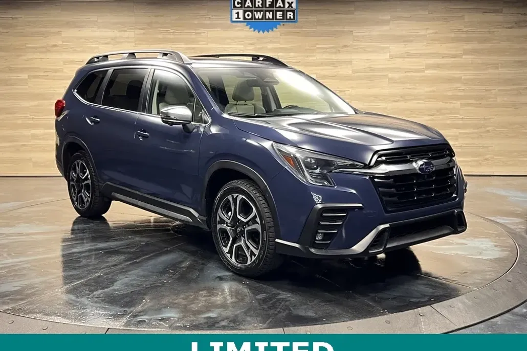 2023 Subaru Ascent Limited photo 1