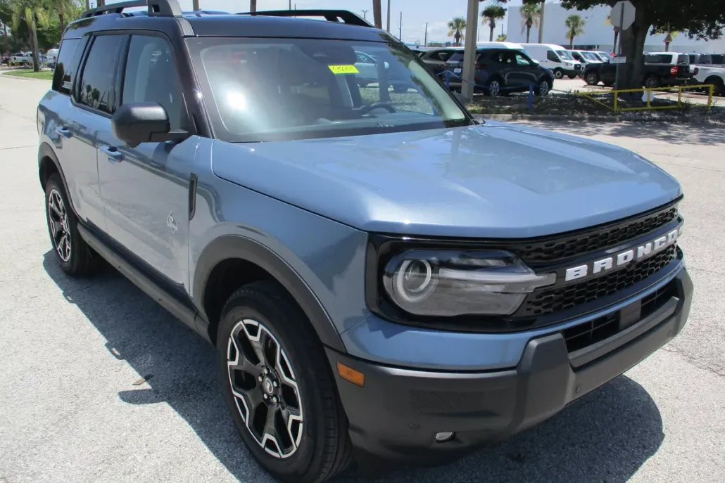 2025 Ford Bronco Sport Outer Banks photo 1
